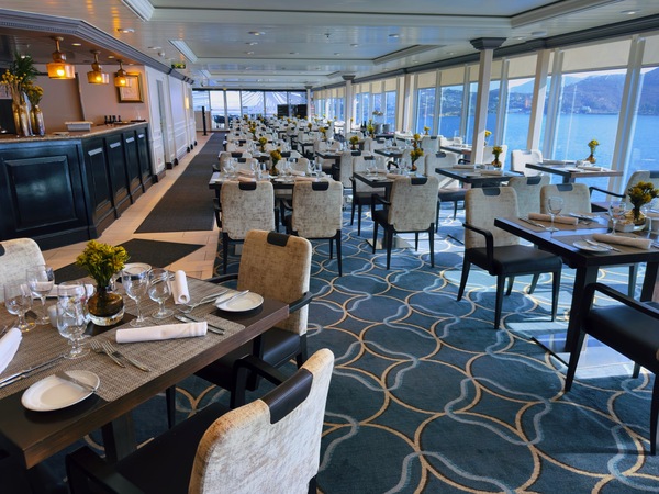 Azamara Cruises Windows Cafe ©Jenna Lyn, Azamara Cruises1.jpg